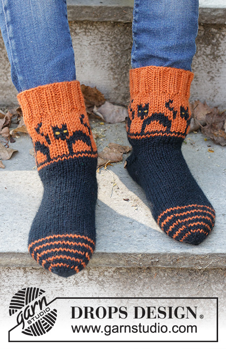 Spooky Sunset Socks by DROPS Design
