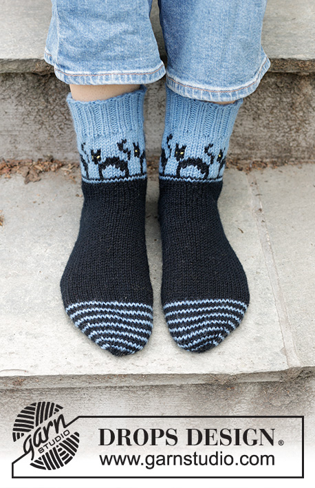 Spooky Evening Socks by DROPS Design