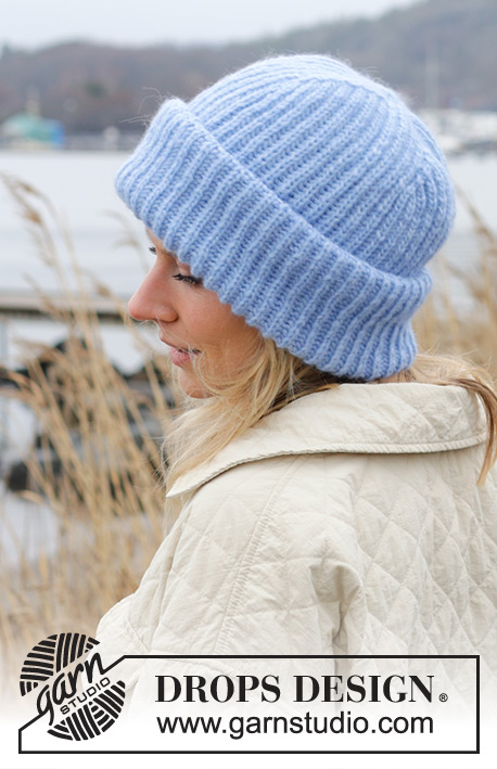 Blue Jay Hat by DROPS Design